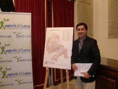 El Concejal de Urbanismo destaca que los 44 huertos solares ubicados en Lorca producirn energa limpia para abastecer a 124.000 viviendas