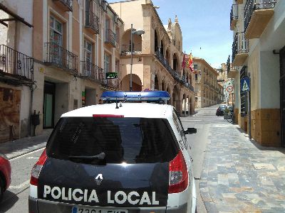 La Polica Local realiza dos operaciones que se saldan con la detencin de una persona con orden de expulsin y la asistencia a una presunta vctima de violencia con la detencin de su agresor