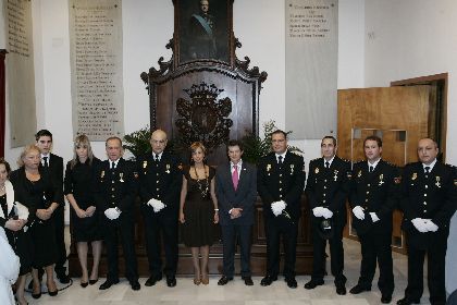 El Alcalde destaca el enorme esfuerzo que desarrollan los agentes de la Polica Nacional en Lorca, ?algo por lo que todos los ciudadanos estamos en deuda con ellos?