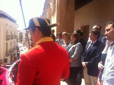 La Plaza de Espaa acoge la tradicional celebracin del Toque de Cabildos y Marcha de Ministriles