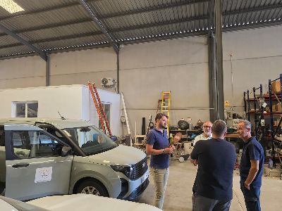 Lorca suma dos nuevos veh�culos a su parque m�vil para reforzar la asistencia a los ciudadanos desde el servicio el�ctrico municipal y el �rea de parques y jardines 