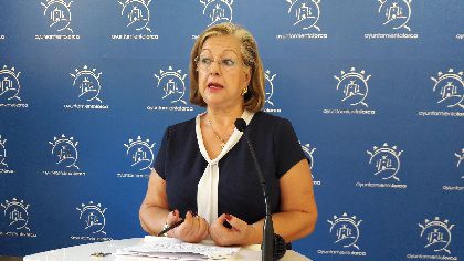 La concejala de Urbanismo otorga licencia para reparar las fachadas del edificio principal del Campus Universitario