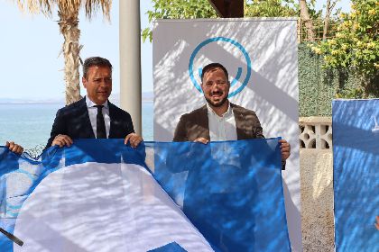 El Ayuntamiento de Lorca recibe nuevamente la prestigiosa Bandera Azul para la cala de Calnegre