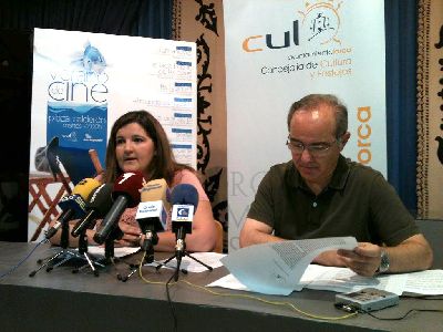 El Ayuntamiento programa un nuevo pase de la pelcula ''El lado bueno de las cosas'', cuya proyeccin tuvo que ser suspendida anoche a causa de la tormenta