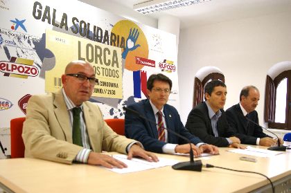 Artistas y grupos musicales como Estopa, David Bisbal, Rosana, o Pignoise, prestan su talento en favor de los damnificados, en la noche solidaria que retransmitir 7 Regin de Murcia.