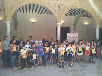 El Alcalde entrega los diplomas a los escolares ganadores del concurso ''Mis ideas para la proteccin del Patrimonio de Lorca'', en el que han participado 2.310 alumnos