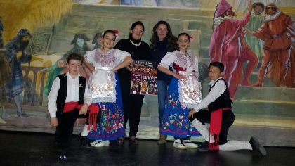 El grupo Coros y Danzas ''Virgen de las Huertas'' presenta su V Muestra Infantil de Folclore To Pillo