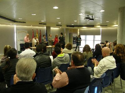 93 lorquinos recogen el certificado de haber recibido formacin prctica y terica en Talleres de Empleo y Escuela Taller municipal