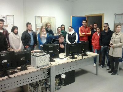 Alumnos del Centro Integrado de Formacin Profesional del Campus Sociosanitario de Lorca visitan la sede del Servicio Municipal de Emergencias