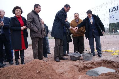 Comienzan las obras del Pabelln polideportivo de La Hoya, que terminarn este verano