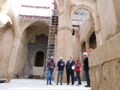 Fulgencio Gil y Francisco Bernab visitan las obras de recuperacin de la iglesia de Santa Mara en las que el Gobierno de Espaa ha invertido ms de 1.080.000 euros