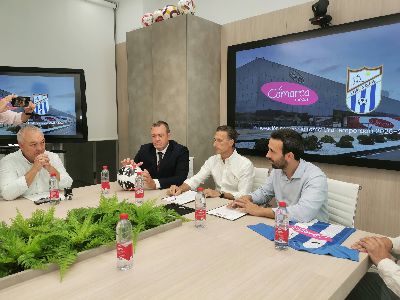 Lorca celebra la apuesta deportiva del grupo empresarial La Comarca con el Lorca F�tbol Base y su escuela