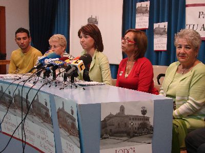 La campaa para que las Hermanas de la Caridad sigan en Lorca lleva recogidas ya 4.000 firmas, adems del respaldo municipal y de asociaciones