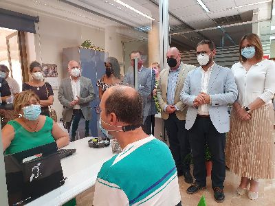 La Oficina de Registro de Lorca estrena un sistema de audiofrecuencia para personas con discapacidad auditiva