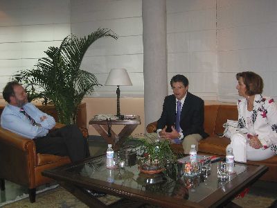 El alcalde de Lorca convocar la Mesa Local de Empleo para la prxima semana, despus de reunirse esta maana con el consejero de Empleo y Formacin