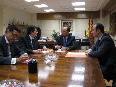 La Consejera de Universidades, Empresa e Investigacin y el Ayuntamiento de Lorca fomentan la ordenacin del suelo industrial para la implantacin de nuevas sociedades