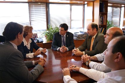 El Ayuntamiento recibe el ofrecimiento de Fundacin Vodafone para la construccin de una nueva sede para el servicio de Atencin Temprana