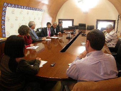 El Alcalde anuncia que la primera reunin de la Comisin para cubrir la rambla de Tiata encarga los informes previos