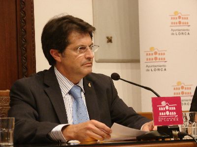 El Alcalde de Lorca reclama al PSOE que no empae los actos del Da de la Hispanidad