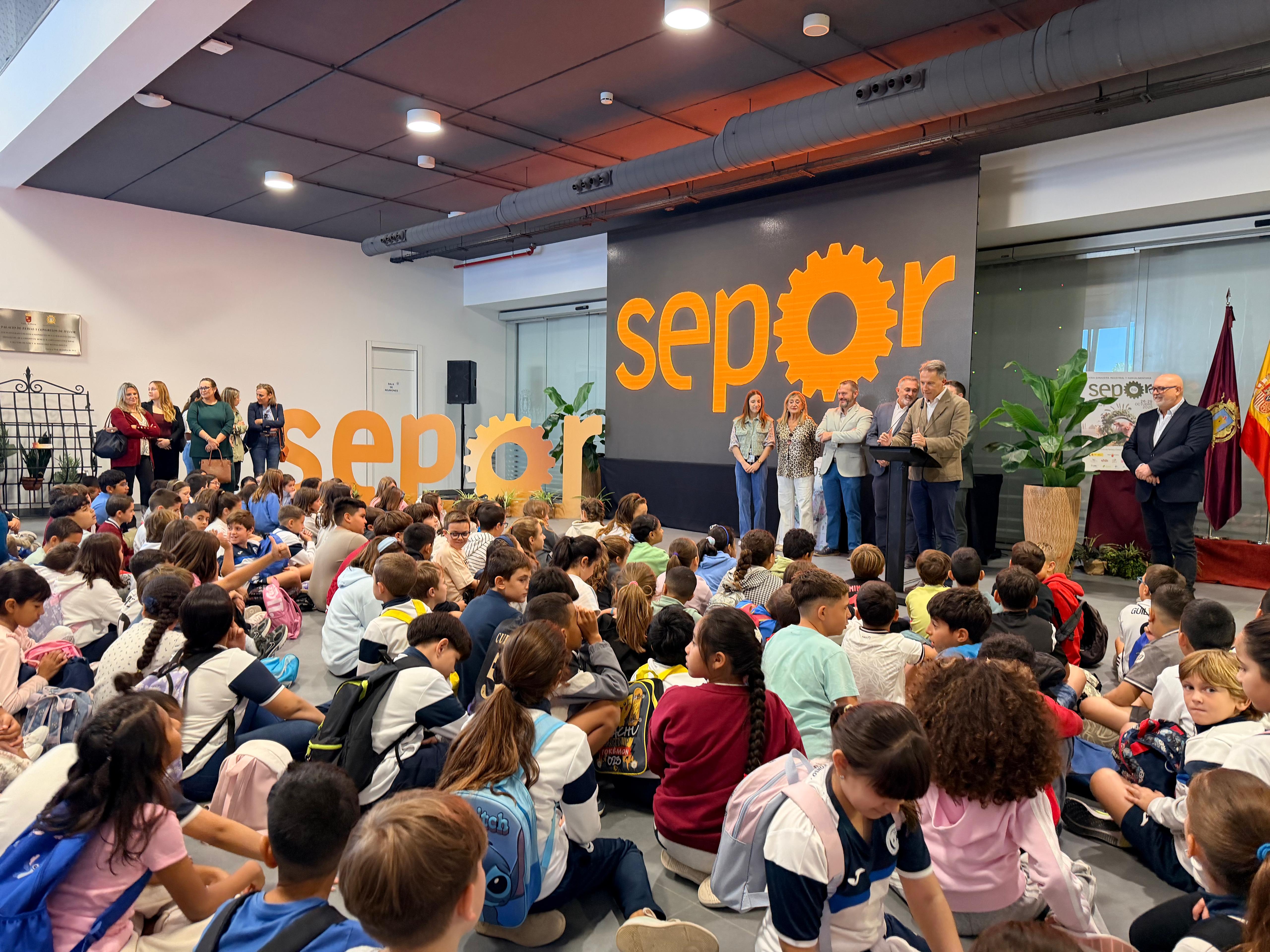 Fulgencio Gil: ''Es fundamental que los m�s j�venes se sientan atra�dos por la cultura ganadera para asegurar el relevo generacional'' 