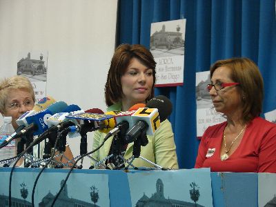 Once voluntarios distinguidos como mayores solidarios