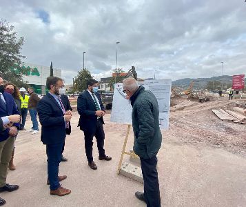 El alcalde destaca el buen ritmo de las obras del paso inferior de San Antonio que solucionar los problemas de trfico
