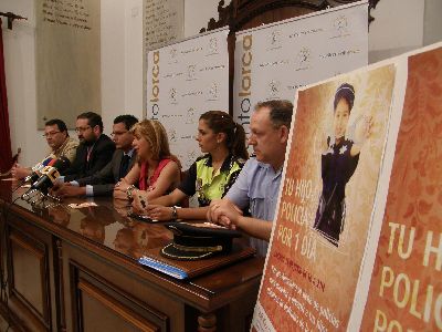 Los ms pequeos podrn convertirse en agentes de polica por un da gracias al ?chikipoli?, actividad organizada por ACUDEPOL 24