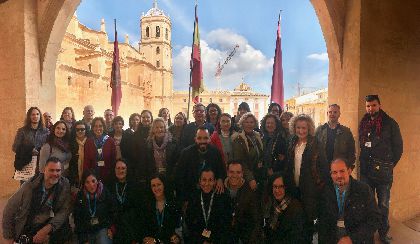 Ms de 40 profesionales del Turismo visitan la Colegiata de San Patricio y el Santuario de la Virgen de las Huertas 