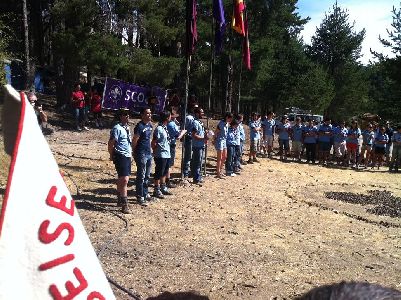 El Concejal de Juventud anima al Grupo Scout Ciudad a seguir fomentando el asociacionismo, tras su participacin en el da de los padres del campamento de verano