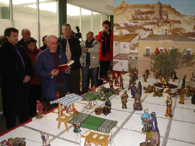 Francisco Jdar inaugura el Beln del barrio de San Lzaro, que representa la Plaza del Cao