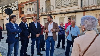 El alcalde anuncia que en abril est prevista la reparcelacin para que la CARM construya el Centro de Salud del Barrio
