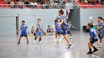 El balonmano re�ne a clubes y afici�n en una jornada dedicada al deporte base dentro de los 47� JDG 