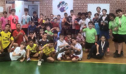 M�s de 60 participantes en la jornada de f�tbol sala en Almendricos
