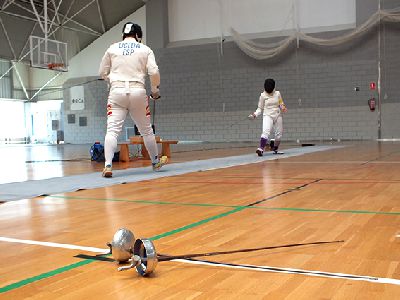 Una veintena de participantes entre adultos y nios en el campeonato de espada y florete de los Juegos Deportivos del Guadalentn