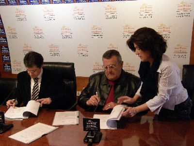 El Ayuntamiento de Lorca subvenciona a la Federacin de Asociaciones de Vecinos con 16.000 euros