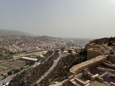 La intrusin de aire sahariano contina este jueves, 13 de noviembre, incrementando los niveles de las partculas PM10 en Lorca