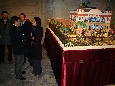 La consejera de Economa y Francisco Jdar inauguran el beln del Centro Regional de Artesana