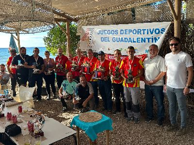 Puntas de Calnegre se convierte en escenario de una nueva noche de pesca deportiva con los JDG y treinta parejas procedentes de Murcia y Almer�a