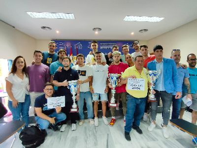 Entrega de premios a los ganadores del trofeo Ciudad de Lorca-Intersport Zurano de ftbol aficionado