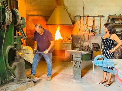 El Ayuntamiento de Lorca rinde homenaje al hist�rico oficio de la forja a trav�s del legado artesanal de Alonso G�mez Galvis