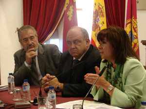Narbona preside la firma del convenio que har posible la desaladora de guilas