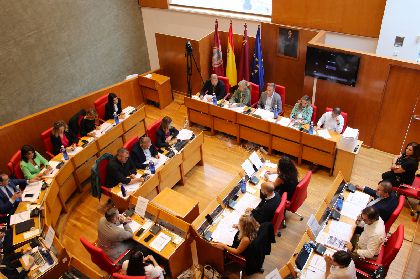 El Pleno Municipal rechaza los planes del Ejecutivo central para cerrar el cuartel de la Guardia Civil de Zarcilla de Ramos