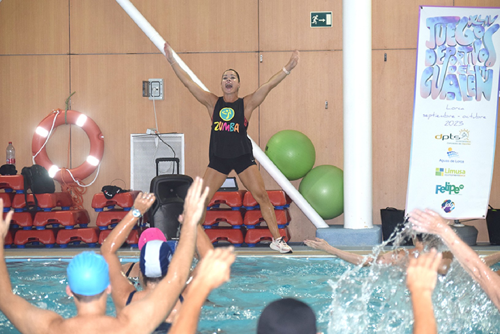 Fiesta deportiva en el C.D.Felipe VI con la jornada de aquazumba de los Juegos Deportivos del Guadalentín